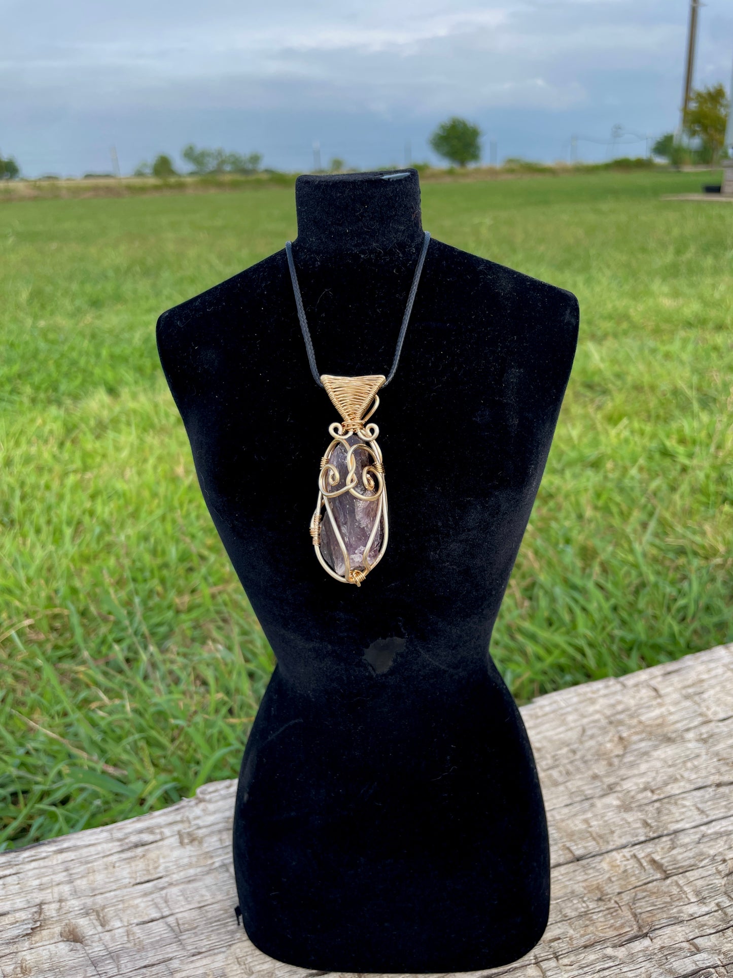 Gold Amethyst ‘Amor’ Pendant