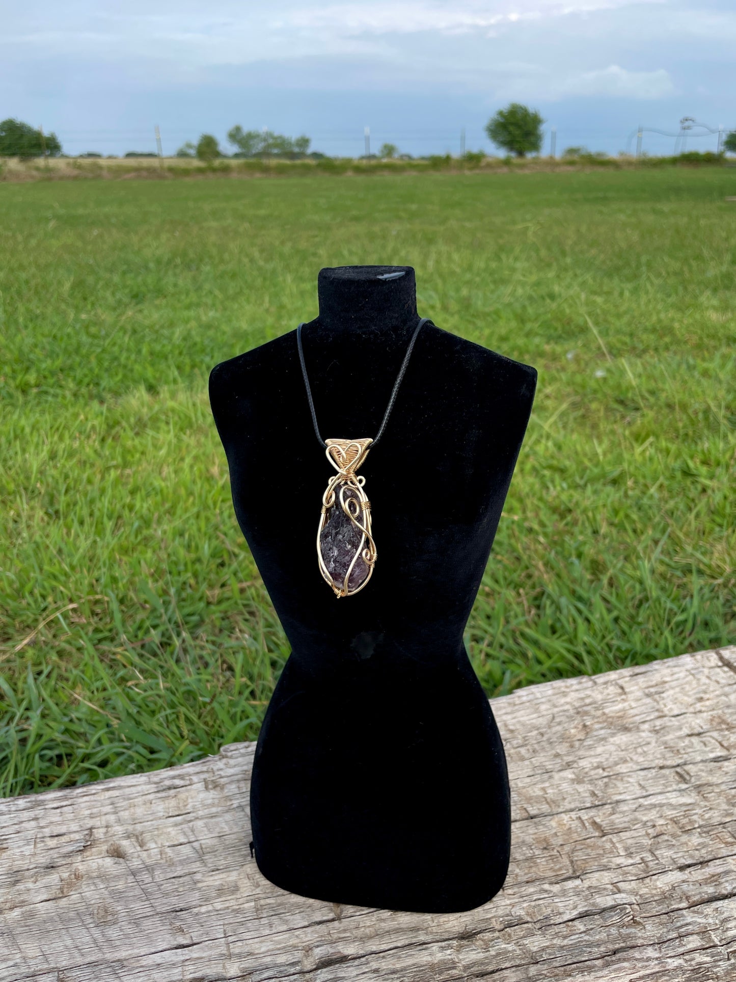 Gold Amethyst ‘Amor’ Pendant