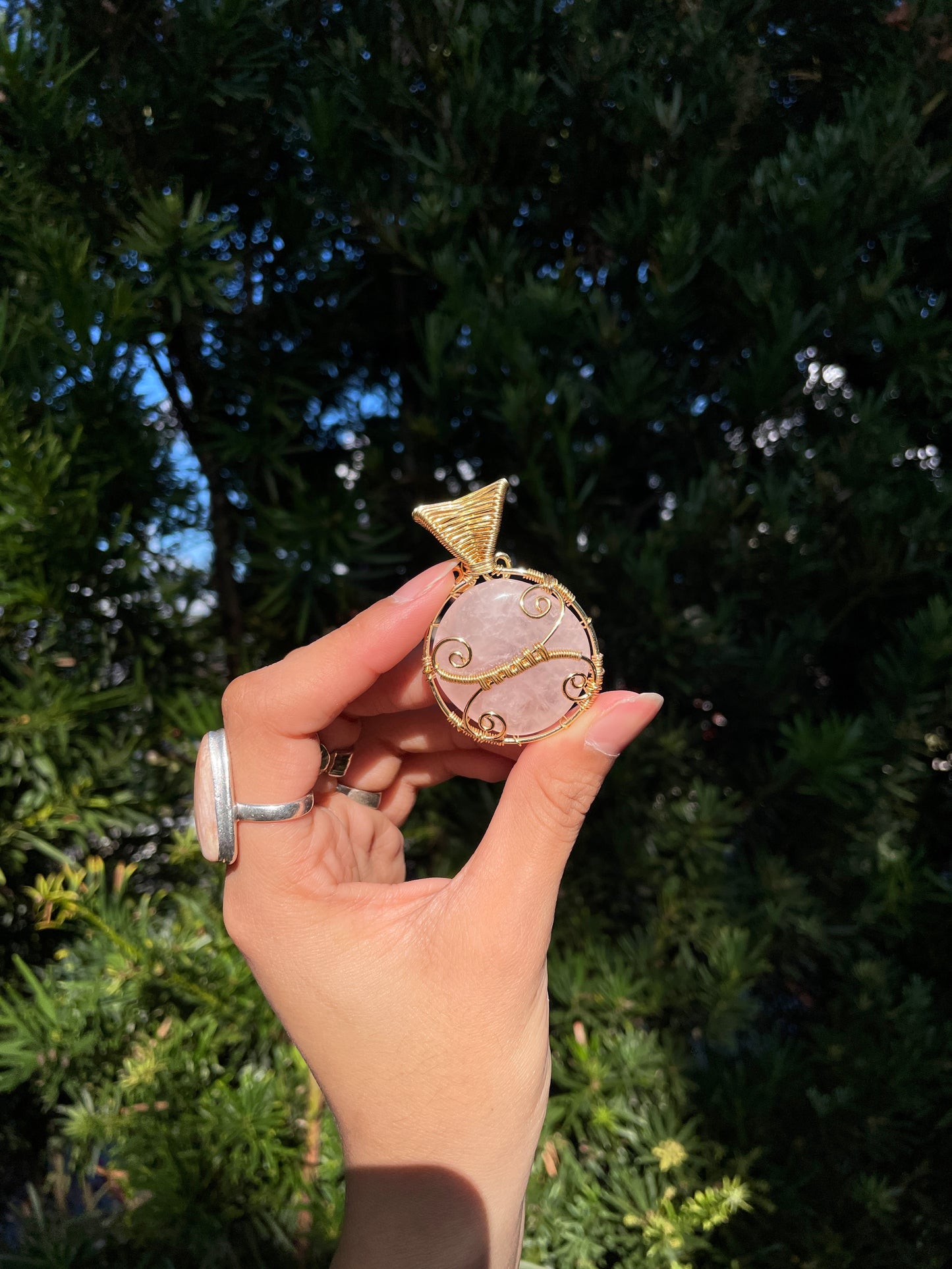 Gold Rose Quartz ’Mariposa’ Pendant