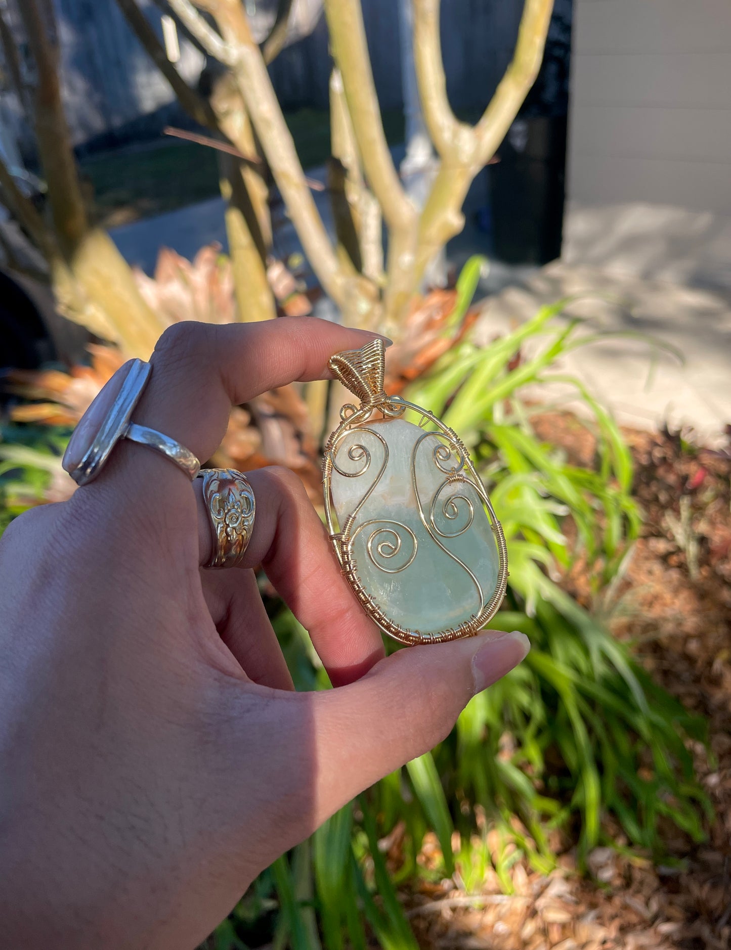 Gold Pistachio Calcite ‘Jenni’ Pendant